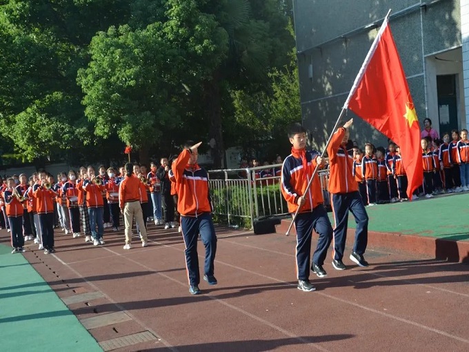 雨山中心学校.jpg