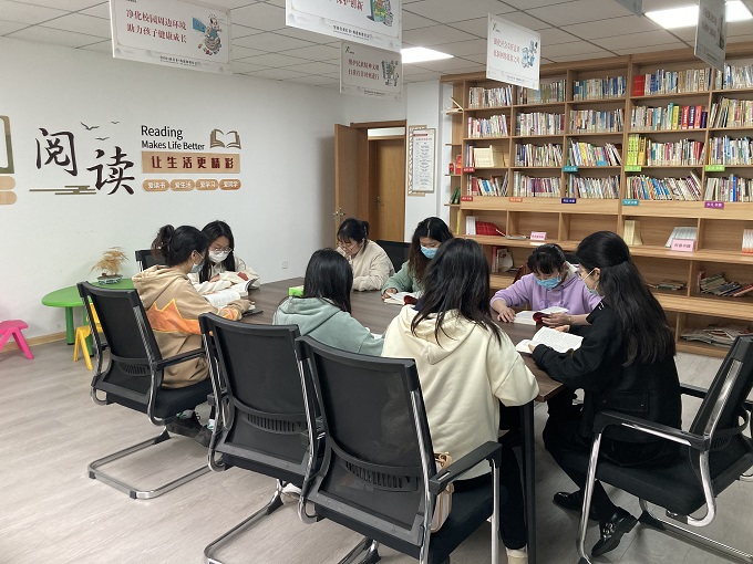 C:UserslenovoDesktop\u516c众号?3月.19\u53bf域改革 团区委、雨山街道团工委、平湖街道团工委联合开展第三期“悦读新思想 青听读书声”活动(1)\u56fe片2.jpg