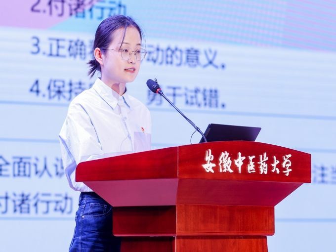 贺雅婷_?.jpg