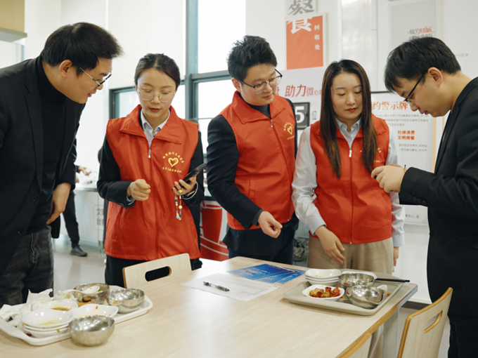 上报团省�3.jpg