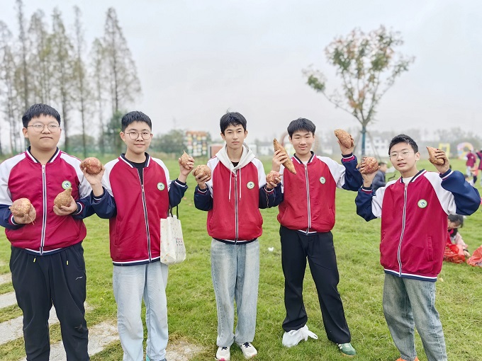 1760920247178075526.jpg 寰?俊鍥剧墖_2025-10-20_082604_348.jpg