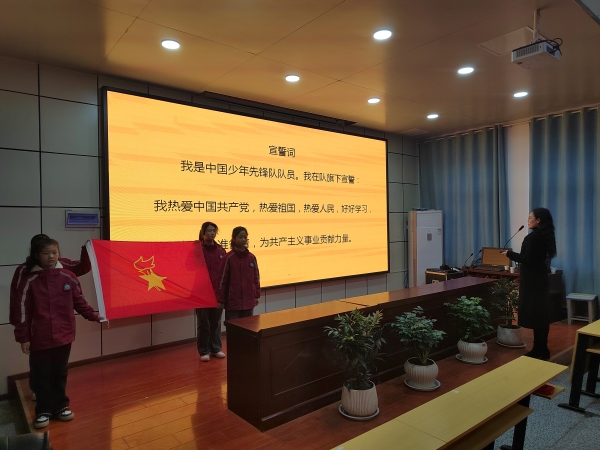 团毛集实验区委烈士宣讲进校园