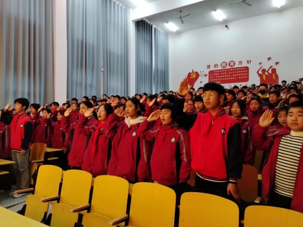 团毛集实验区委烈士宣讲进校园